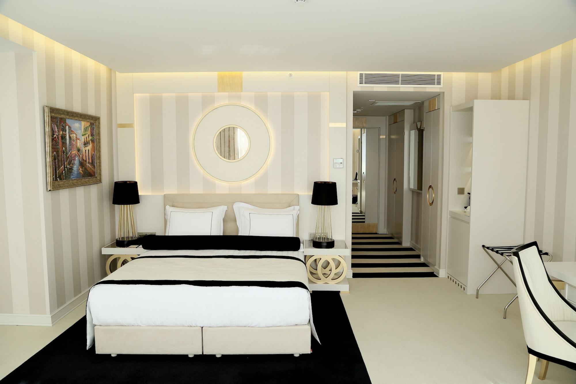 Ramada Hotel & Suites Sisli Istanbul Exterior photo