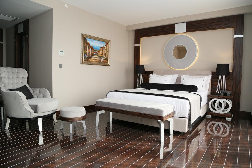 Ramada Hotel & Suites Sisli Istanbul Exterior photo