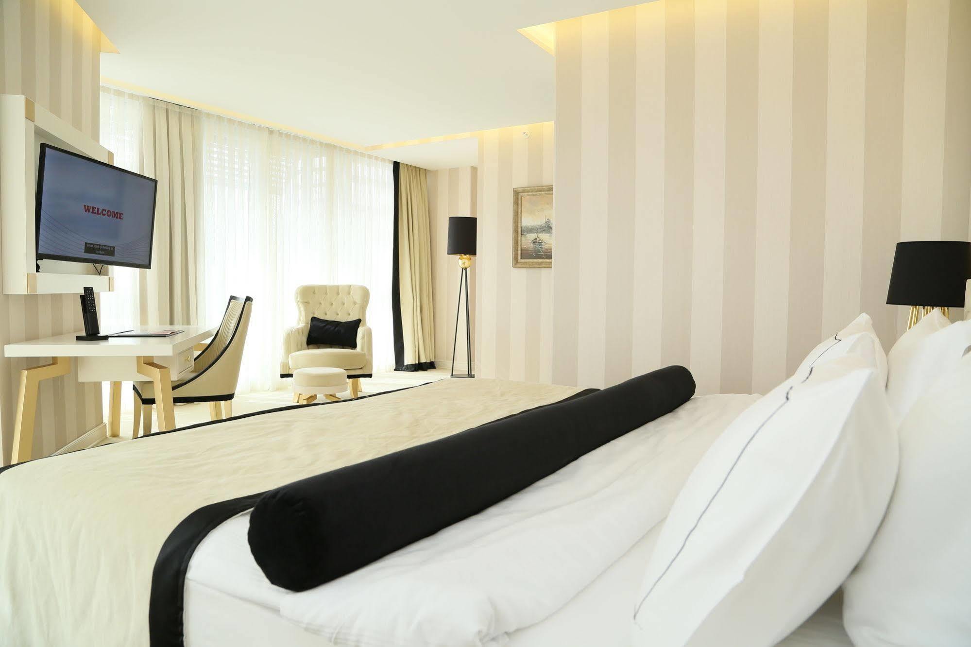 Ramada Hotel & Suites Sisli Istanbul Exterior photo